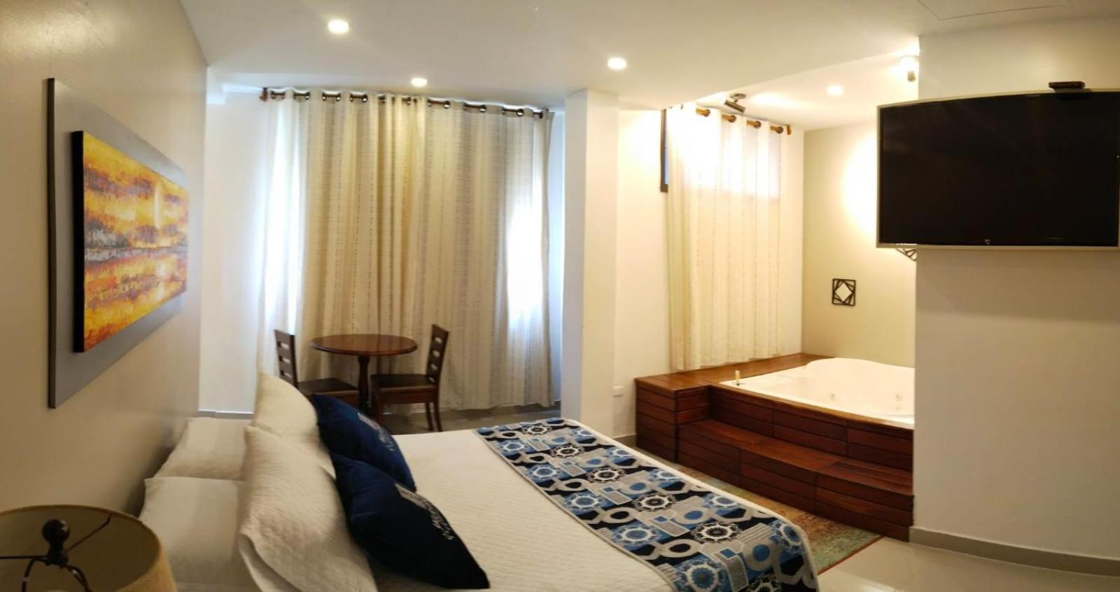 Hotel Ucla Center Βαγιεντουπάρ Εξωτερικό φωτογραφία